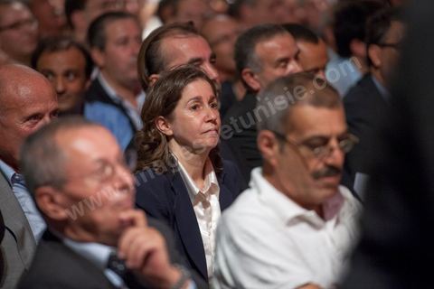 13 octobre 2012 : le Palais des Congrès s’est avéré trop petit pour accueillir les hommes et les femmes venues écouter le projet politique du Parti Républicain Al Joumhoury associé à Al Massar. Les responsables du parti Al Joumhoury Nejib Chebbi, Maya Jribi, Yassine Brahim, Saïd Aïdi sollicités de toute part sont entourés de personnalités politiques proches tels Ahmed Brahim, Samir Tayeb  d’al Massar  et d’autres, de courants politiques divers tels Mohsen Marzouk représentant Nida Tounes et Jawher Ben Mbarek représentant Desstourna, Hamma Hammami secrétaire général du PCOT, Parti communiste des ouvriers de Tunisie, Mohamed Kilani, président du parti socialiste de Gauche. Des députés parmi lesquels Nadia Chaabane, Khemais Ksilla, Issam Chebbi et de nombreuses associations ont assisté à cette manifestation.