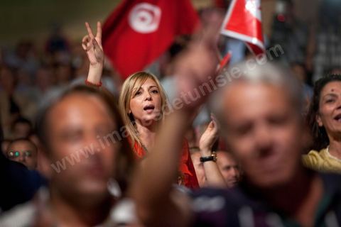 13 octobre 2012 : le Palais des Congrès s’est avéré trop petit pour accueillir les hommes et les femmes venues écouter le projet politique du Parti Républicain Al Joumhoury associé à Al Massar. Les responsables du parti Al Joumhoury Nejib Chebbi, Maya Jribi, Yassine Brahim, Saïd Aïdi sollicités de toute part sont entourés de personnalités politiques proches tels Ahmed Brahim, Samir Tayeb  d’al Massar  et d’autres, de courants politiques divers tels Mohsen Marzouk représentant Nida Tounes et Jawher Ben Mbarek représentant Desstourna, Hamma Hammami secrétaire général du PCOT, Parti communiste des ouvriers de Tunisie, Mohamed Kilani, président du parti socialiste de Gauche. Des députés parmi lesquels Nadia Chaabane, Khemais Ksilla, Issam Chebbi et de nombreuses associations ont assisté à cette manifestation.
