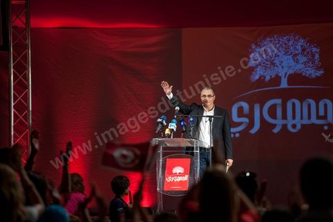 13 octobre 2012 : Mohsen Marzouk rappelle que la liberté et la démocratie s’obtiennent par la lutte du peuple tunisien et que la révolution tunisienne s’inscrit dans la continuité des luttes du peuple tunisien et de son histoire. L’union des forces démocratiques, y compris le Front Populaire, doit présenter des listes communes aux prochaines élections et travailler de concert après les résultats pour mettre en œuvre la renaissance de notre pays. Le Palais des Congrès s’est avéré trop petit pour accueillir les hommes et les femmes venues écouter le projet politique du Parti Républicain Al Joumhoury associé à Al Massar. Les responsables du parti Al Joumhoury Nejib Chebbi, Maya Jribi, Yassine Brahim, Saïd Aïdi sollicités de toute part sont entourés de personnalités politiques proches tels Ahmed Brahim, Samir Tayeb  d’al Massar  et d’autres, de courants politiques divers tels Mohsen Marzouk représentant Nida Tounes et Jawher Ben Mbarek représentant Desstourna, Hamma Hammami secrétaire général du PCOT, Parti communiste des ouvriers de Tunisie, Mohamed Kilani, président du parti socialiste de Gauche. Des députés parmi lesquels Nadia Chaabane, Khemais Ksilla, Issam Chebbi et de nombreuses associations ont assisté à cette manifestation.