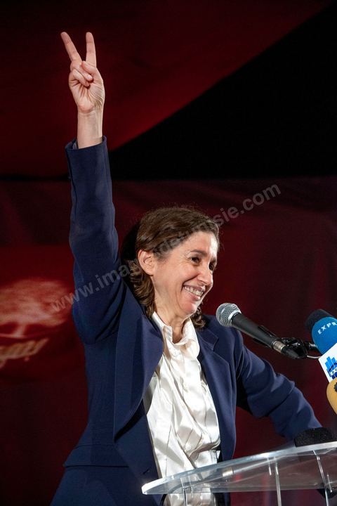 13 octobre 2012 : Maya Jribi cloture en reprennant les principales conclusions des intervenants et notamment la responsabilité de la femme dans le retournement de la situation du pays Elle termine son allocution en réclamant une alliance encore plus grande des partis soucieux de défendre  la  dignité, l’égalité et la solidarité, valeurs clés  d’une République garantissant les Libertés et l’Indépendance de la Justice. Le Palais des Congrès s’est avéré trop petit pour accueillir les hommes et les femmes venues écouter le projet politique du Parti Républicain Al Joumhoury associé à Al Massar. Les responsables du parti Al Joumhoury Nejib Chebbi, Maya Jribi, Yassine Brahim, Saïd Aïdi sollicités de toute part sont entourés de personnalités politiques proches tels Ahmed Brahim, Samir Tayeb  d’al Massar  et d’autres, de courants politiques divers tels Mohsen Marzouk représentant Nida Tounes et Jawher Ben Mbarek représentant Desstourna, Hamma Hammami secrétaire général du PCOT, Parti communiste des ouvriers de Tunisie, Mohamed Kilani, président du parti socialiste de Gauche. Des députés parmi lesquels Nadia Chaabane, Khemais Ksilla, Issam Chebbi et de nombreuses associations ont assisté à cette manifestation.