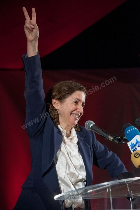 13 octobre 2012 : Maya Jribi cloture en reprennant les principales conclusions des intervenants et notamment la responsabilité de la femme dans le retournement de la situation du pays Elle termine son allocution en réclamant une alliance encore plus grande des partis soucieux de défendre  la  dignité, l’égalité et la solidarité, valeurs clés  d’une République garantissant les Libertés et l’Indépendance de la Justice. Le Palais des Congrès s’est avéré trop petit pour accueillir les hommes et les femmes venues écouter le projet politique du Parti Républicain Al Joumhoury associé à Al Massar. Les responsables du parti Al Joumhoury Nejib Chebbi, Maya Jribi, Yassine Brahim, Saïd Aïdi sollicités de toute part sont entourés de personnalités politiques proches tels Ahmed Brahim, Samir Tayeb  d’al Massar  et d’autres, de courants politiques divers tels Mohsen Marzouk représentant Nida Tounes et Jawher Ben Mbarek représentant Desstourna, Hamma Hammami secrétaire général du PCOT, Parti communiste des ouvriers de Tunisie, Mohamed Kilani, président du parti socialiste de Gauche. Des députés parmi lesquels Nadia Chaabane, Khemais Ksilla, Issam Chebbi et de nombreuses associations ont assisté à cette manifestation.