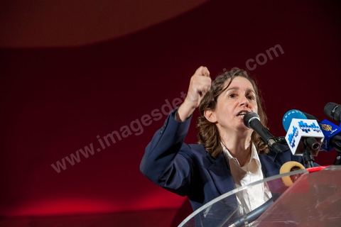 13 octobre 2012 : Maya Jribi cloture en reprennant les principales conclusions des intervenants et notamment la responsabilité de la femme dans le retournement de la situation du pays Elle termine son allocution en réclamant une alliance encore plus grande des partis soucieux de défendre  la  dignité, l’égalité et la solidarité, valeurs clés  d’une République garantissant les Libertés et l’Indépendance de la Justice. Le Palais des Congrès s’est avéré trop petit pour accueillir les hommes et les femmes venues écouter le projet politique du Parti Républicain Al Joumhoury associé à Al Massar. Les responsables du parti Al Joumhoury Nejib Chebbi, Maya Jribi, Yassine Brahim, Saïd Aïdi sollicités de toute part sont entourés de personnalités politiques proches tels Ahmed Brahim, Samir Tayeb  d’al Massar  et d’autres, de courants politiques divers tels Mohsen Marzouk représentant Nida Tounes et Jawher Ben Mbarek représentant Desstourna, Hamma Hammami secrétaire général du PCOT, Parti communiste des ouvriers de Tunisie, Mohamed Kilani, président du parti socialiste de Gauche. Des députés parmi lesquels Nadia Chaabane, Khemais Ksilla, Issam Chebbi et de nombreuses associations ont assisté à cette manifestation.