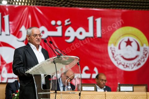 16 ocotbre 2012 : Intervention de Houcine Abbassi, secrétéaire Général de l'UGTT, Congrès National pour le dialogue, ce rassemblement de plus de 40 partis s'est ouvert au Palais des Congrès, à l'initiative de l'Union générale des travailleurs tunisiens (UGTT), pour sortir des "tiraillements" qui retardent la rédaction du texte fondateur de la Tunisie post-révolutionnaire par l'Assemblée nationale constituante (ANC). Signe des conflits persistants, deux des trois partis de la coalition au gouvernement, les islamistes d'Ennahda et le Congrès pour la République du président Marzouki, ont annoncé lundi boycotter la réunion en raison de la présence d'un parti d'opposition honni, Nidaa Tounès 