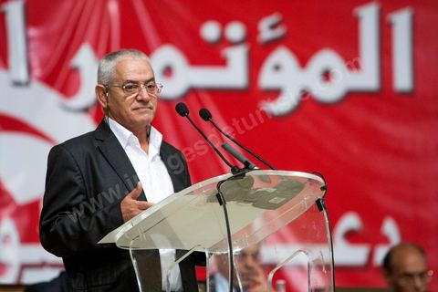 16 ocotbre 2012 : Intervention de Houcine Abbassi, secrétéaire Général de l'UGTT, Congrès National pour le dialogue, ce rassemblement de plus de 40 partis s'est ouvert au Palais des Congrès, à l'initiative de l'Union générale des travailleurs tunisiens (UGTT), pour sortir des "tiraillements" qui retardent la rédaction du texte fondateur de la Tunisie post-révolutionnaire par l'Assemblée nationale constituante (ANC). Signe des conflits persistants, deux des trois partis de la coalition au gouvernement, les islamistes d'Ennahda et le Congrès pour la République du président Marzouki, ont annoncé lundi boycotter la réunion en raison de la présence d'un parti d'opposition honni, Nidaa Tounès 