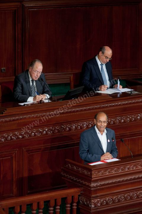23 octobre 2012 : Discours des trois présidents Moncef Marzouki, M. Ben Jaafar et H. Jebali à la séance plénière solennelle de l’Assemblée Nationale Constituante pour le premier anniversaire des élections du 23 octobre 2011 en présence des trois présidents Moncef Marzouki, Président de la République, Hammadi Jebali, Président du Gouvernement et Mustapha Ben Jaafar, Président de l'Assemblée.