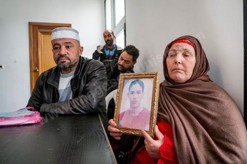 17 janvier : au bureau de la Ligue des Droits de l'Homme à Tunis, des familles de