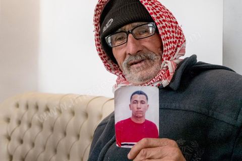 17 janvier : au bureau de la Ligue des Droits de l'Homme à Tunis, des familles de