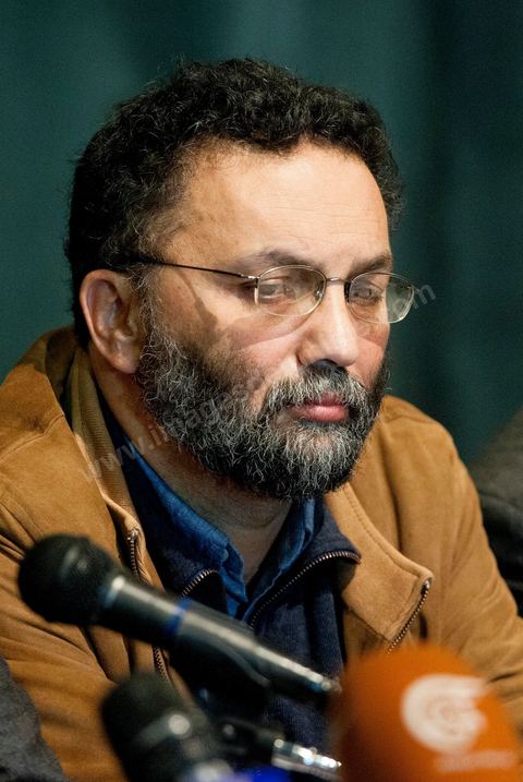 12 février 2013 : Riadh Ben Fadhl. Hamma Hammami, leader du Front Populaire tient une conférence de presse à Tunis. M. Hammami s’est dit opposé à une telle initiative, foncièrement « incorrecte tant sur le fond que sur la forme » car, loin de résoudre les problèmes actuels, elle serait susceptible d’en créer d’autres. Il s’est dit, par ailleurs, favorable à la mise en place de réelles solutions alternatives afin d’assurer une éventuelle sortie de crise.