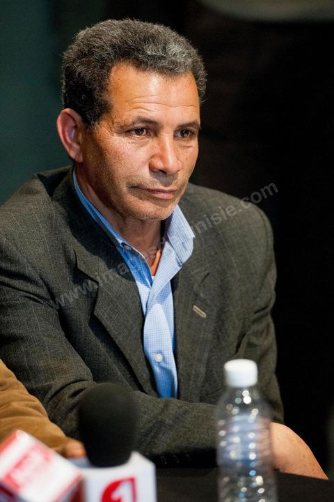 12 février 2013 : Hamma Hammami, leader du Front Populaire tient une conférence de presse à Tunis. M. Hammami s’est dit opposé à une telle initiative, foncièrement « incorrecte tant sur le fond que sur la forme » car, loin de résoudre les problèmes actuels, elle serait susceptible d’en créer d’autres. Il s’est dit, par ailleurs, favorable à la mise en place de réelles solutions alternatives afin d’assurer une éventuelle sortie de crise.