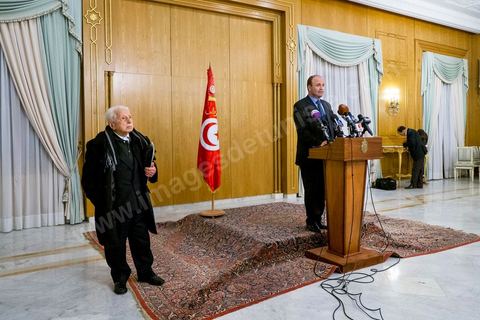 12 février 2013 : allocution à la presse de Mehdi Mabrouk, Ministre de la Culture, à la suite du "Conseil des Sages" réunit autour du Premier Ministère pour trouver une issue à la  grave crise politique qui secoue le pays. "Cette réunion avait pour but, non de soutenir la proposition de M. Jebali mais d'évaluer la situation générale, indépendament des partis politiques", à déclaré Mehdi Mabrouk, ministre de la culture, à l'issue de la rencontre qui a duré plus de trois heures.  "Leur analyse a été claire, a-t-il poursuivi. Ils ont insisté sur l'urgence, la nécessité d´un agenda pour les prochaines élections, la légitimité de l'Assemblée nationale constituante, et sur le besoin de sensibiliser sur tous ces thèmes les acteurs sociaux et les journalistes".
