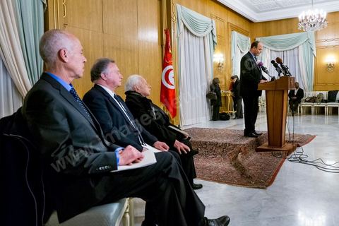 12 février 2013 : allocution à la presse de Mehdi Mabrouk, Ministre de la Culture, à la suite du "Conseil des Sages" réunit autour du Premier Ministère pour trouver une issue à la  grave crise politique qui secoue le pays. "Cette réunion avait pour but, non de soutenir la proposition de M. Jebali mais d'évaluer la situation générale, indépendament des partis politiques", à déclaré Mehdi Mabrouk, ministre de la culture, à l'issue de la rencontre qui a duré plus de trois heures.  "Leur analyse a été claire, a-t-il poursuivi. Ils ont insisté sur l'urgence, la nécessité d´un agenda pour les prochaines élections, la légitimité de l'Assemblée nationale constituante, et sur le besoin de sensibiliser sur tous ces thèmes les acteurs sociaux et les journalistes".