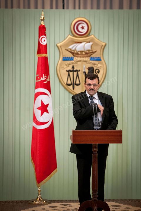 8 mars 2013 : Ali Larayedh, nommé nouveau Premier Ministre tunisien il y a deux semaines vient remettre au Président de la République Moncef Marzouki, la liste des noms pour son nouveau gouvernement. Puis présentation à la presse d ela composition de son nouveau gouvernement qui doit avoir l'approbation de l'Assemblée en début de semaine prochaine.
