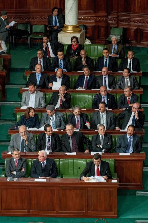 12 mars 2013 : les membres du nouveau gouvernement lors de l'audience pour le discours de Ali Larayedh, le nouveau Premier Ministre, à l'Assemblée Nationale Constituante, pour l'investiture de son nouveau gouvernement présenté le 8 mars au Président de la République. Dans son discours le premier ministre a posé le programme de son gouvernement de 9 mois, programme politique pour mener aux élections pour la fin 2013,  programme sécuritaire, relance économique et lutte contre le chômage.