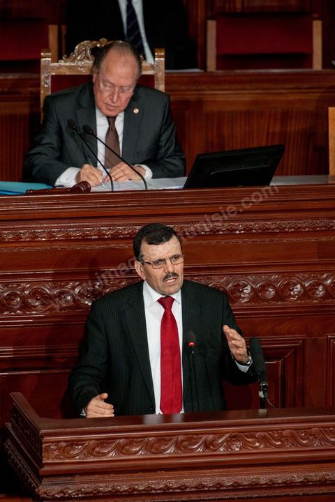 12 mars 2013 : discours de Ali Larayedh, le nouveau Premier Ministre, à l'Assemblée Nationale Constituante, pour l'investiture de son nouveau gouvernement présenté le 8 mars au Président de la République. Dans son discours le premier ministre a posé le programme de son gouvernement de 9 mois, programme politique pour mener aux élections pour la fin 2013,  programme sécuritaire, relance économique et lutte contre le chômage.
