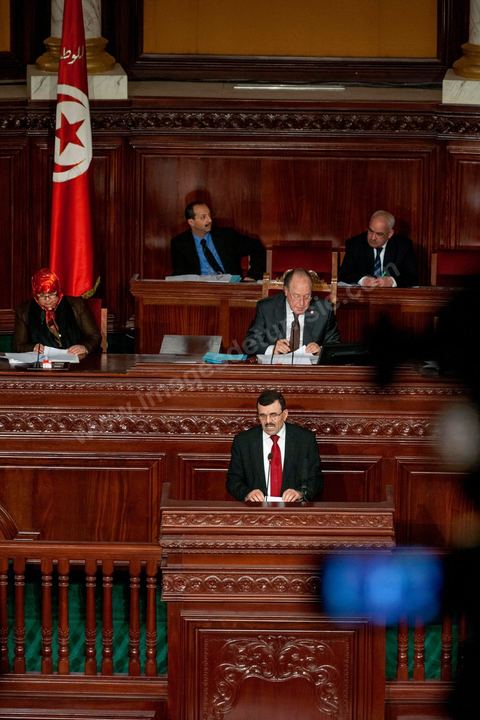12 mars 2013 : discours de Ali Larayedh, le nouveau Premier Ministre, à l'Assemblée Nationale Constituante, pour l'investiture de son nouveau gouvernement présenté le 8 mars au Président de la République. Dans son discours le premier ministre a posé le programme de son gouvernement de 9 mois, programme politique pour mener aux élections pour la fin 2013,  programme sécuritaire, relance économique et lutte contre le chômage.