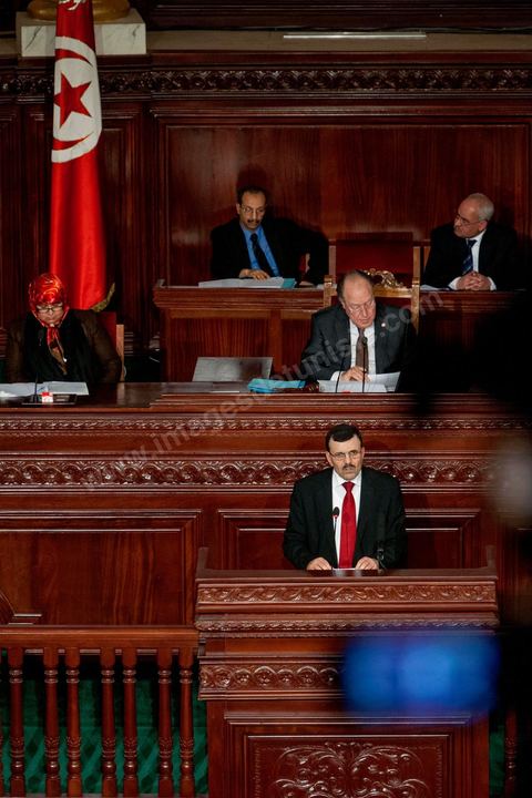 12 mars 2013 : discours de Ali Larayedh, le nouveau Premier Ministre, à l'Assemblée Nationale Constituante, pour l'investiture de son nouveau gouvernement présenté le 8 mars au Président de la République. Dans son discours le premier ministre a posé le programme de son gouvernement de 9 mois, programme politique pour mener aux élections pour la fin 2013,  programme sécuritaire, relance économique et lutte contre le chômage.