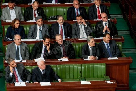 12 mars 2013 : les membres du nouveau gouvernement lors de l'audience pour le discours de Ali Larayedh, le nouveau Premier Ministre, à l'Assemblée Nationale Constituante, pour l'investiture de son nouveau gouvernement présenté le 8 mars au Président de la République. Dans son discours le premier ministre a posé le programme de son gouvernement de 9 mois, programme politique pour mener aux élections pour la fin 2013,  programme sécuritaire, relance économique et lutte contre le chômage.