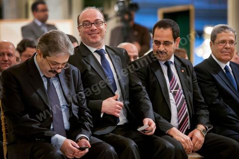 13 mars 2013 : à la présidence de la République, le nouveau gouvernement de Ali Larayedh, qui a remporté le vote de confiance le matin même à l'assemblée, prête serment et pose pour la photo du gouvernement Ennahdha 2 avec le Président de la République Moncef Marzouki.