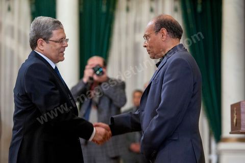 13 mars 2013 : le nouveau ministre des Affaires Etrangère, Othman Jarandi prête serment à la présidence de la République, le nouveau gouvernement de Ali Larayedh, qui a remporté le vote de confiance le matin même à l'assemblée, prête serment et pose pour la photo du gouvernement Ennahdha 2 avec le Président de la République Moncef Marzouki.
