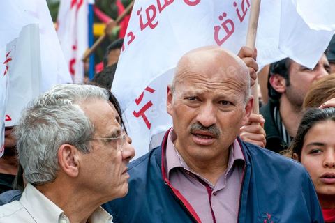 9 avril 2013 : à l'occasion de la journée des martyrs, l'avenue Bourguiba à Tunis a accueilli plusieurs marches politiques. Entre la première marche de la nouvelle alliance politique "Union pour la Tunisie", regroupant les partis progressistes Nidaa Tounes, Al Joumhouri, Al Massar, Parti Socialiste et Parti Patriotique, et celle des partisans de Ennahdha et des Ligues de Protection de la Révolution (LPR) la tension a été au maximum mais contrôlé par un dispositif sécuritaire impotant et efficace.