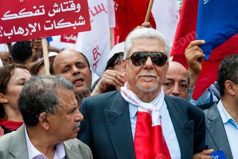9 avril 2013 : Taieb Baccouche SG de Nidaa Tounes. à l'occasion de la journée des martyrs, l'avenue Bourguiba à Tunis a accueilli plusieurs marches politiques. Entre la première marche de la nouvelle alliance politique "Union pour la Tunisie", regroupant les partis progressistes Nidaa Tounes, Al Joumhouri, Al Massar, Parti Socialiste et Parti Patriotique, et celle des partisans de Ennahdha et des Ligues de Protection de la Révolution (LPR) la tension a été au maximum mais contrôlé par un dispositif sécuritaire impotant et efficace.