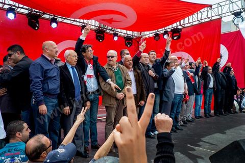9 avril 2013 : leaders et secrétaires généraux des 5 partis de l'alliance "Union pour la Tunisie" au meeting à Bab Souika, quartier populaire de Tunis, de l'Union pour la Tunisie à l'occasion de la journée des martyrs et après la première marche politique  à l'avenue Bourguiba à Tunis de la nouvelle alliance politique "Union pour la Tunisie", regroupant les partis progressistes Nidaa Tounes, Al Joumhouri, Al Massar, Parti Socialiste et Parti Patriotique.