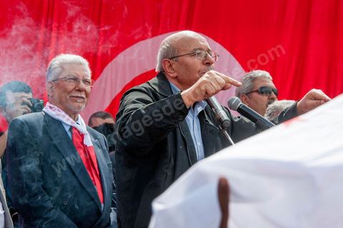 9 avril 2013 : mohamed Kilani Secrétaire Général du Parti Socialiste tunisien au meeting à Bab Souika, quartier populaire de Tunis, de l'Union pour la Tunisie à l'occasion de la journée des martyrs et après la première marche politique  à l'avenue Bourguiba à Tunis de la nouvelle alliance politique "Union pour la Tunisie", regroupant les partis progressistes Nidaa Tounes, Al Joumhouri, Al Massar, Parti Socialiste et Parti Patriotique.