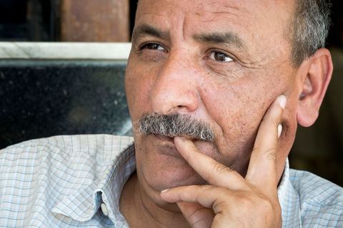 Portrait Mounir Sboui, le père de Amina, la première Femen de Tunisie, actuellement en prison