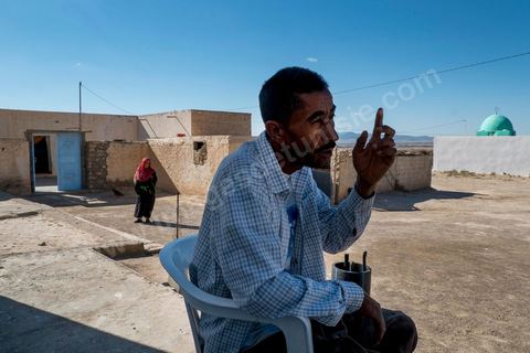 14 juin : Ridha Messaoudi, cousin de Tahar Messaoudi le berger touché par une mine sur ses terres près de leur maison au pied du Mont Chambi à Kasserine