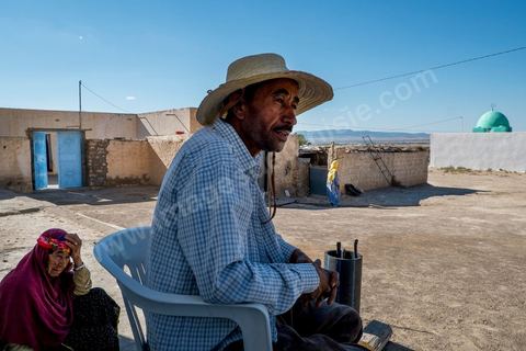 14 juin : Ridha Messaoudi, cousin de Tahar Messaoudi le berger touché par une mine sur ses terres près de leur maison au pied du Mont Chambi à Kasserine
