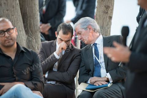 4 juillet 2013 : François Gouyette (Ambassadeur de France en Tunisie) et Pouria Amisrhahi, député, lors de la François Hollande au Lycée français Gustave Flaubert à la Marsa, lors de sa visite d'Etat à Tunis les 4 et 5 juillet 2013.