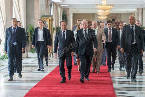 5 juillet 2013 : Réception de François Hollande par Mustapha Ben Jaafar, président de l'Assemblée nationale constituante, lors de la visite d'Etat de Président de la République française à Tunis les 4 et 5 juillet 2013.