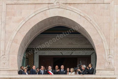 5 juillet 2013 : François Hollande, Laurent Fabius, Bertrand Delanoë et le maire de Tunis au balcon de l'Hôtel de ville de Tunis lors de la visite d'Etat du Président français à Tunis les 4 et 5 juillet.