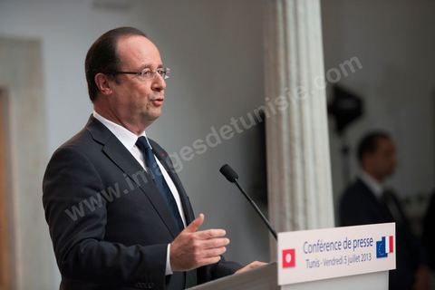 5 juillet 2013 : Conférence de presse de François Hollande au Palais du Baron d'Erlanger, à Sidi Bou Saïd, lors de sa visite d'Etat en Tunisie les 4 et 5 juillet.