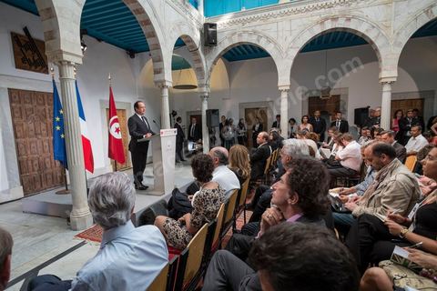 5 juillet 2013 : Conférence de presse de François Hollande au Palais du Baron d'Erlanger, à Sidi Bou Saïd, lors de sa visite d'Etat en Tunisie les 4 et 5 juillet.