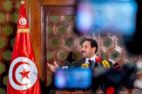 4 août 2013 : Lotfi Ben Jeddou, Ministre de l'Intérieur en conférence de presse sur la situation sécuritaire et la lutte antiterroriste en cours. Il a annoncé qu’un suspect de "terrorisme" avait été tué et quatre complices arrêtés lors d’une opération ce dimanche près de Tunis.