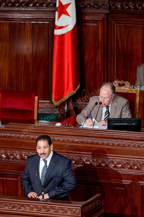 06 août 2013 : discours de Lotfi Ben Jeddou, Minsitre de l'Intérieur, à la  première séance de l'Assemblée depuis l'assassinat du député Mohamed Brahmi. La séance plénière débute par un long hommage au martyr avec prières et discours en présence des députés, hormis les 57 en retrait, du Premier Ministre et des ministres de l'Intérieur et de la Défense qui par leurs discours exposeront la situation dans le pays.