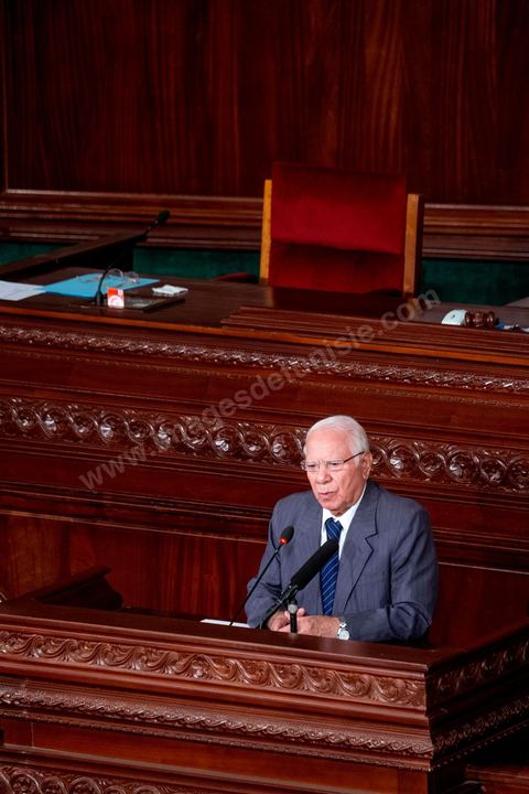 06 août 2013 : discours de  Rachid Sabbagh, Ministre de la Défense, à la  première séance de l'Assemblée depuis l'assassinat du député Mohamed Brahmi. La séance plénière débute par un long hommage au martyr avec prières et discours en présence des députés, hormis les 57 en retrait, du Premier Ministre et des ministres de l'Intérieur et de la Défense qui par leurs discours exposeront la situation dans le pays.