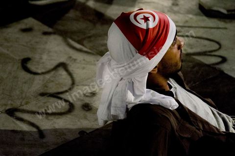 August 24, 2013: Amid the sit-in by members of parliament at the Bardo, the Tunisian opposition—united in a diverse coalition ranging from the far left to the center-right—mobilized nearly 7,000 of its supporters in Tunis to launch its “Week of Departure,” which aims to force, through peaceful demonstrations, the Ennahda-led government to resign following a month-long political stalemate triggered by the assassination of an opposition figure. 