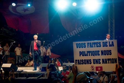 August 24, 2013: Speech by Hamma Hammami, leader of the left-wing Popular Front party, regarding the sit-in by members of parliament at the Bardo, the Tunisian opposition, united in a diverse coalition ranging from the far left to the center-right, mobilized nearly 7,000 of its supporters in Tunis to launch its “Week of Departure,” which aims to force, through peaceful demonstrations, the Ennahda-led government to resign following a month-long political stalemate triggered by the assassination of an opposition figure. 