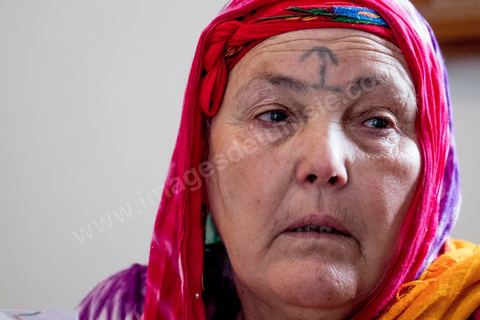 A neighbor came to tell us about the disappearance of her son, who had left with Ibrahim. At the home of Rebh and Abdelhamid Bouthouri, the parents of Ibrahim, who disappeared in March 2011 in the Kabaria neighborhood.