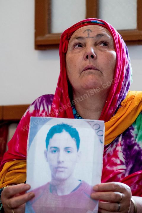 A neighbor came to tell us about the disappearance of her son, who had left with Ibrahim. At the home of Rebh and Abdelhamid Bouthouri, the parents of Ibrahim, who disappeared in March 2011 in the Kabaria neighborhood.