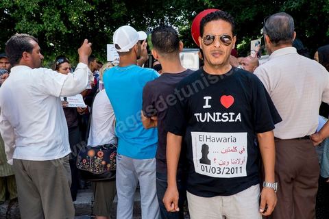 Imed Soltani, founder and president of the association “A Land for All,” is trying to help the families of missing persons. On September 6, 2013, about 50 families of missing Tunisian migrants gathered with various organizations in front of the Italian Embassy in downtown Tunis to ask the Italian government to launch an investigation. Following a meeting with the embassy’s secretary general, he asked them to take up the matter with the Tunisian government. 