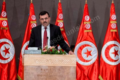 5 octobre 2013 : Discours de Ali Larayedh, Président du gouvernement, au palais des Congrès de Tunis démarrage du Dialogue National en présence des 3 Présidents et sous la houlette du syndicat UGTT. 4 semaines de négociations autour de la feuille de route qui prévoit la formation d'un gouvernement apolitique et l'adoption d'un calendrier électoral à la fin du mois.