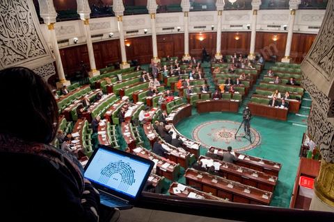 During a plenary session vote, Emna manually records the names of the members of parliament and their votes and takes a photograph of the entire chamber to ensure the votes are recorded as accurately as possible. Al Bawsala (The Compass) is a non-profit, Tunisian-registered non-governmental organization. It is independent of any political influence. Since 2012, the team has been working as an observatory for the National Constituent Assembly.