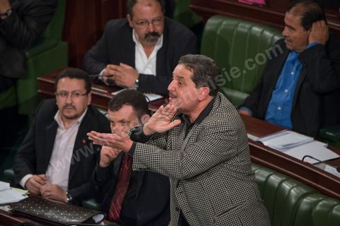 13 janvier 2014, à l'Assemblée nationale constituante, l'examen des articles relatifs au pouvoir juidiciaire donne lieu à une très vive polémique et à plusieurs incidents de séance durant lesquels certains députés sont sur le point d'en venir aux mains.