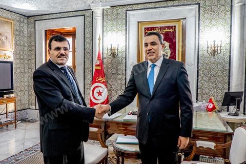 29 janvier 2014 : dans le bureau du Premier Ministre à la Kasbah, rencontre de passation de pouvoir entre Ali Larayedh, premier ministre sortant, et Mehdi Jomaa, nouveau premier ministre.