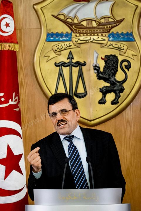 29 janvier 2014 : Discours de Ali Larayedh à la cérémonie de passation de pouvoir entre les deux gouvernements sous la direction de Ali Larayedh, premier ministre sortant, et Mehdi Jomaa, nouveau premier ministre. Présence de l'ensemble des membres du gouvernement sortant et du nouveau gouvernement ainsiq que des présidents de parti politique et personnalités politiques. 