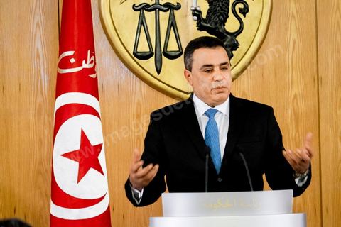 29 janvier 2014 : Discours de Mehdi Jomaa à la cérémonie de passation de pouvoir entre les deux gouvernements sous la direction de Ali Larayedh, premier ministre sortant, et Mehdi Jomaa, nouveau premier ministre. Présence de l'ensemble des membres du gouvernement sortant et du nouveau gouvernement ainsiq que des présidents de parti politique et personnalités politiques. 