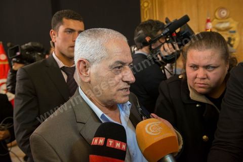 Houcine Abassi, secrétaire général de l'UGTT, lors de la cérémonie de passation de pouvoir au poste de Chef du gouvernement entre Ali Laarayedh et Mehdi Jomaa à Dar Dhiafa, le 29 janvier 2014.